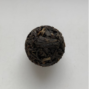 Черный чай жемчужина красного дракона 100 г. Photo 3